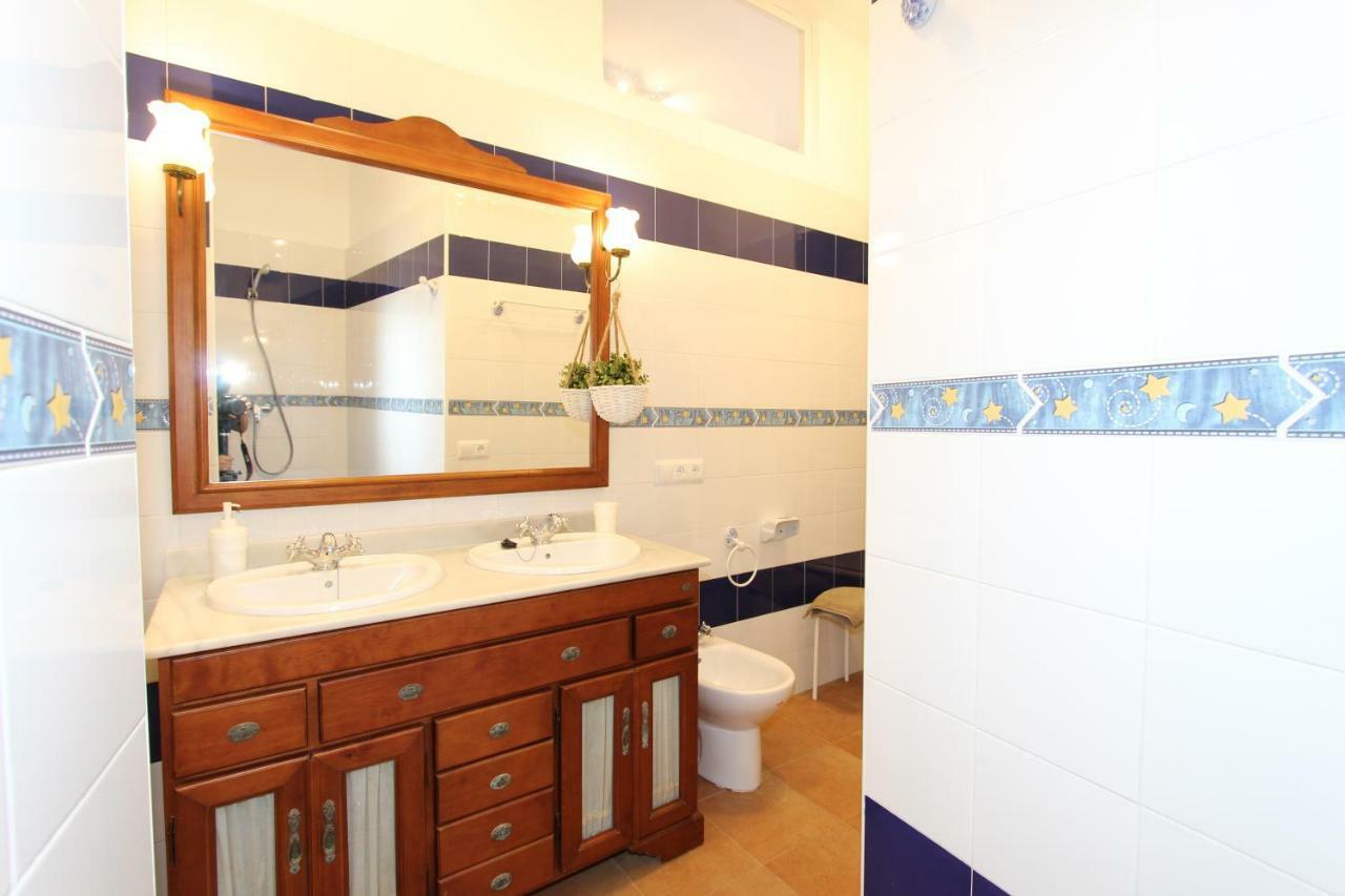 Apartamento Ollerias Málaga Exterior foto